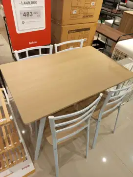 Meja makan murah