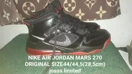 NIKE AIR JORDAN MARS 270 ORIGINAL SIZE44/44,5 kndisi joss92% asli