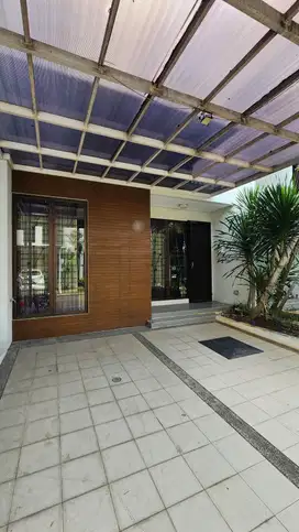 Rumah 2 Lantai Semi Furnished Di Cluster Shinano Jgc Jaktim R2146