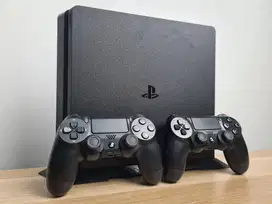 Dijual PS4 Slim 1TB + 2 Stik Original – Kondisi Normal & Siap Main!
