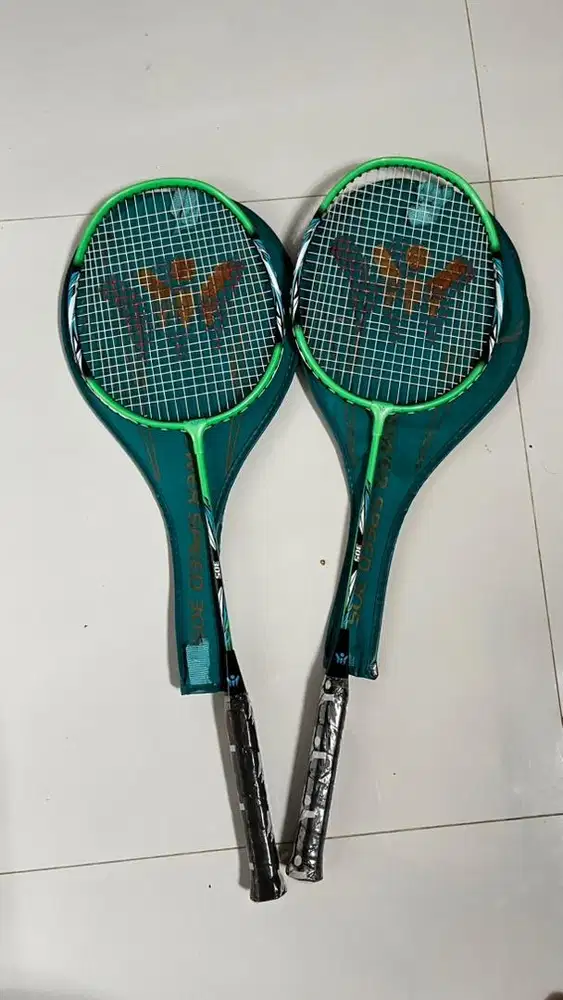 Raket badminton 2 biji