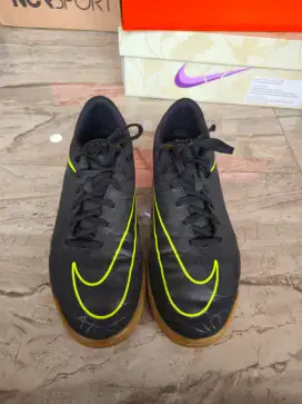 Sepatu Futsal Nike Hypervenom X Club IC like new Size 43