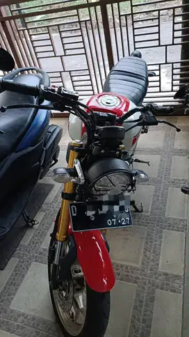 Dijual Yamaha xsr 2022 warna merah putih