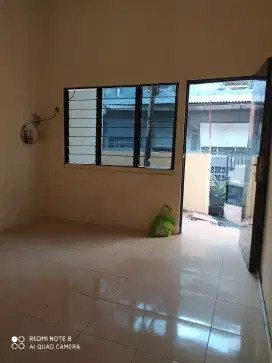Rumah di kontrakan di Grogol
