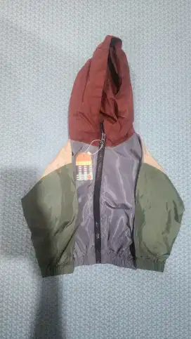 Maison Elmesa Jacket Color Block warna Gryffindor size 2/3 Y