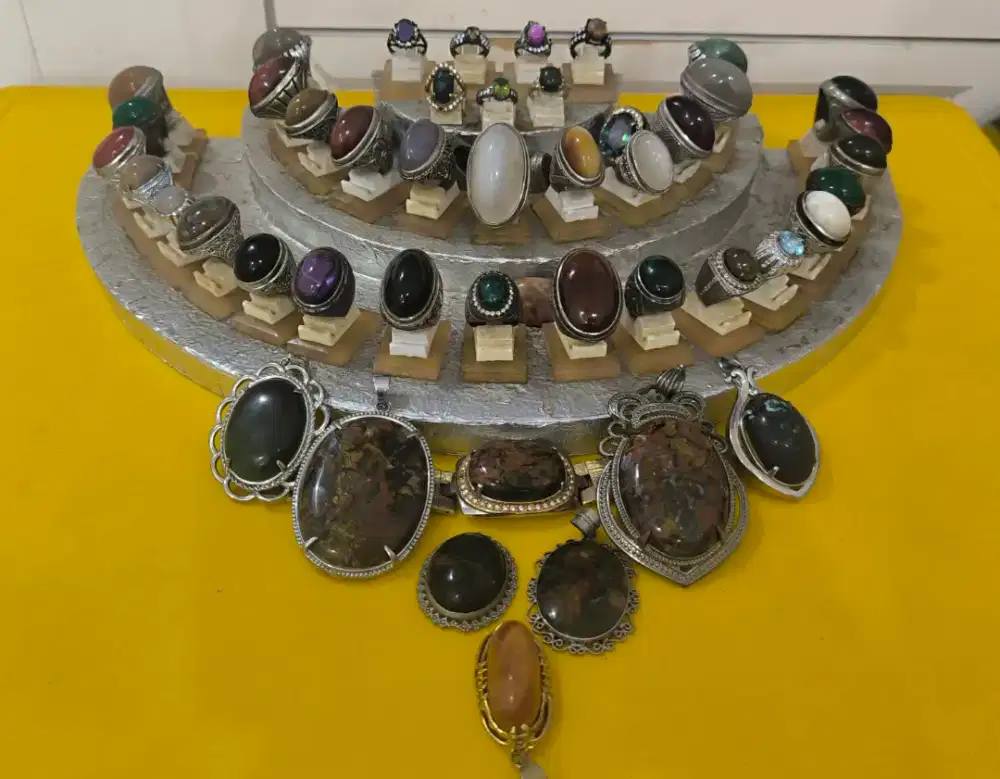 Cincin Dan Liontin Akik Pria Dan Wanita
