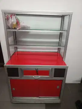 Etalase kaca jualan