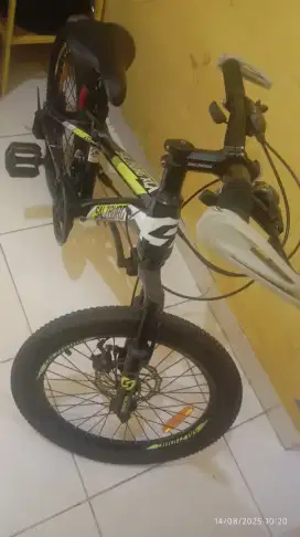 Dijual Sepeda MTB Anak Merk Genio.