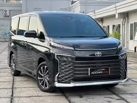 Toyota Voxy 2.0 2024