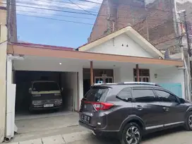 disewakan rumah tengah kota jalan Pacarkembang Surabaya