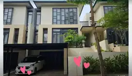 Di Jual Rumah Mewah Privat Pool di Kawasan Navapark BSD City
