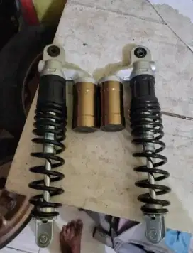 shock nmax new masih bagus banget