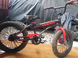 Sepeda odessy  18 inch ban besar