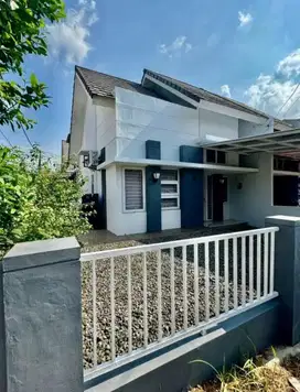DISEWAKAN RUMAH BUKIT GOLF FULL FURNISH 2 + 1 BR