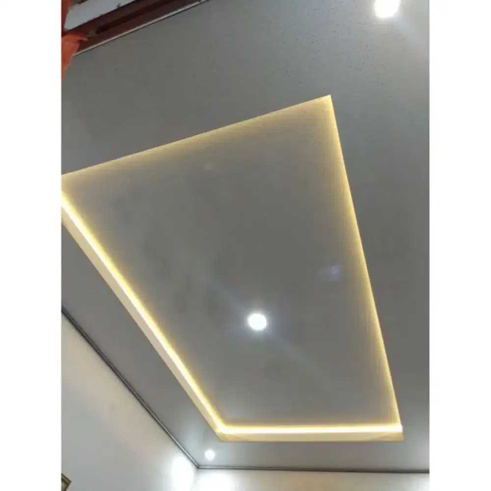 Distributor plafon PVC