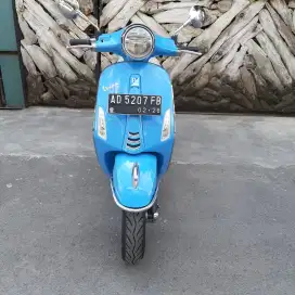 Vespa primavera 50th anniversary limited edition
