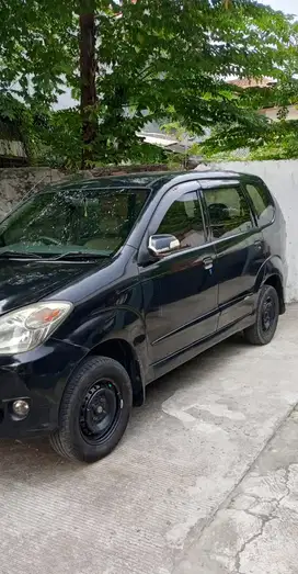 Daihatsu Xenia 2011 Bensin