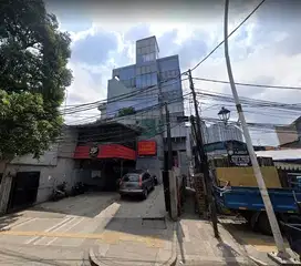 GEDUNG GRAHA IJW DI JL PROKLAMASI