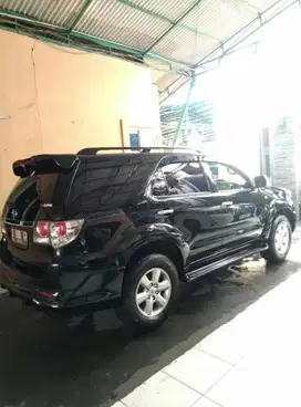Dp 20 jt Toyota Fortuner G 2.7 Bensin AT 2009 Full upgrade