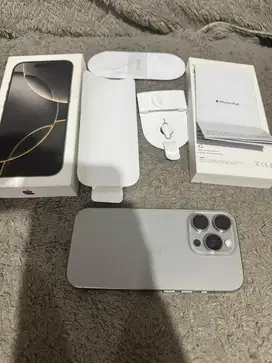 iPhone 16 Pro 256 iBox