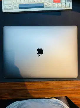 Macbook Pro 16 Touch Bar 2019