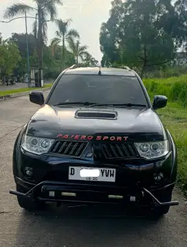 Pajero Exceed 2010 solar 2.500cc