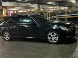E200 W212 Black on Black 2013
