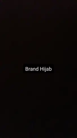 Admin dan host social media untuk brand hijab
