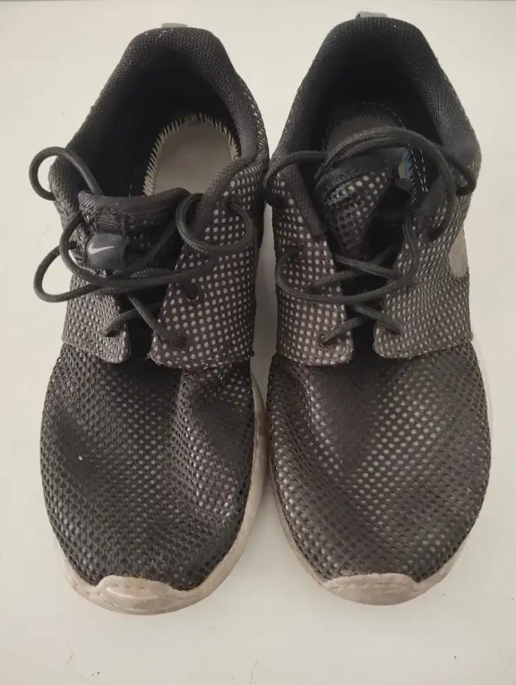 JUAL CEPAT SEPATU OLAHRAGA