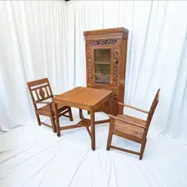 Set Kursi Meja kuno dan lemari display jati tua