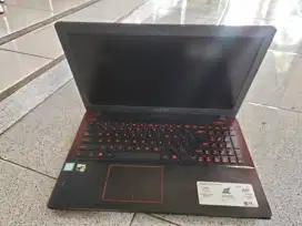 Asus Baby ROG x550vx/core i -7700hq /RAM16/SSD512+HDD1tb/Nvidia GTX950