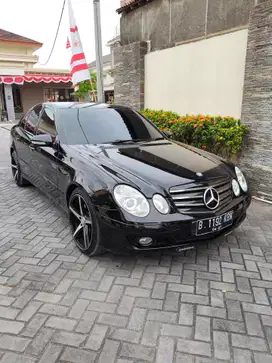 Mercedes-Benz E200 2010 Bensin