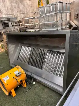 Hood include filter dan blower
Uk 180x100x60
Filter stainles