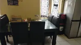 1 Set meja makan ex informa