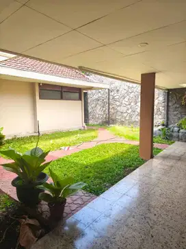 Rumah Strategis Sayap Sukajadi Cocok untuk Kantor Cafe dll