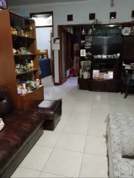 (FAST SALE) RUMAH BATUNUNGGAL, BANDUNG, KOMPLEKS NYAMAN, DEKAT TOL