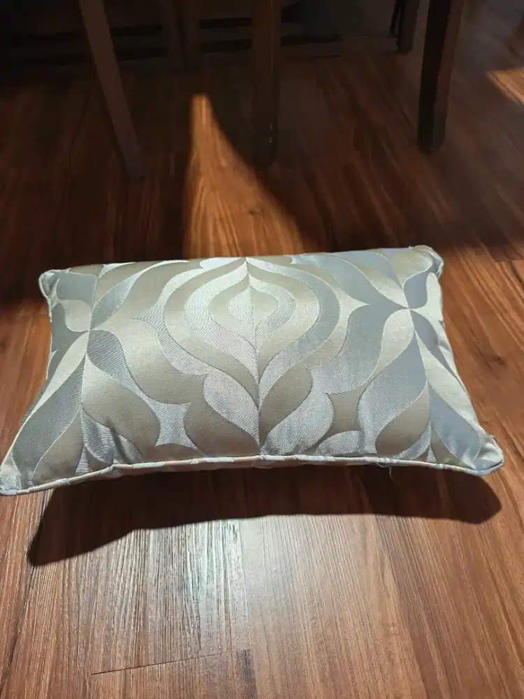 Bantal + Sarung Abu2