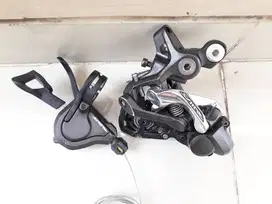 RD dan shifter Shimano Saint sepeda