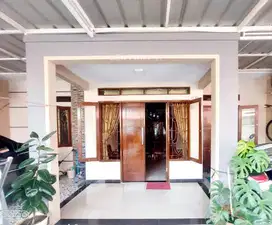 Rumah Tinggal 2 Lantai Dekat Fasilitas Umum Di Pondok Gede S8384