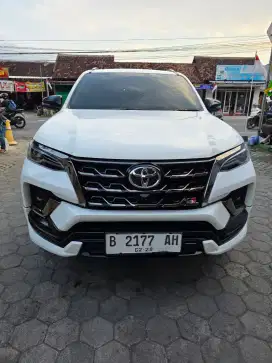 Fortuner gr 2.8 tahun 2023