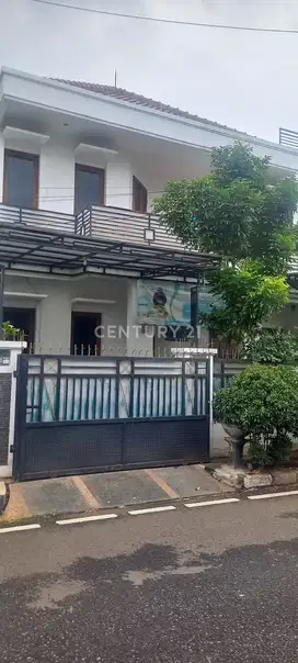 Rumah Strategis Di Komplek Billymoon Pondok Kelapa Jak Tim S7164