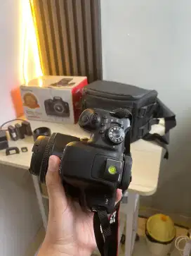 Camera canon 750 D + lensa fix 35mm mulpis ex permpuan jarang di pakai