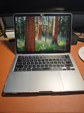 Jual MacBook Pro M1 13 Inch RAM 8GB Full Set + Case + Web Cam Cover