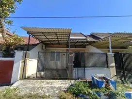 Disewakan rumah siap huni pondok tjandra  sudah ada AC 2 unit