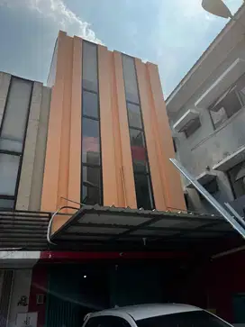 Disewakan ruko 2lantai diarea komersil