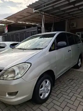 Toyota Kijang Innova 2005 Bensin