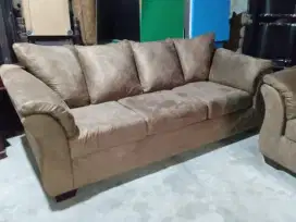 DIJUAL SET SOFA KURSI TAMU MEWAH MERK ASHLEY TYPE DARCY 321 BEKAS 85%