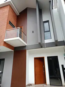 Rumah baru 2 lantai tengah kota area kembar pasirluyu bkr buah batu