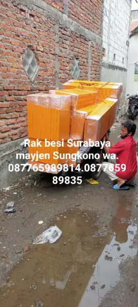 Rak besi serbaguna ramping
