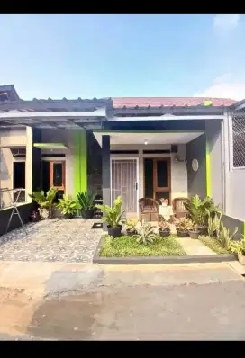 Rumah strategis sangat dekat jalan raya bomang